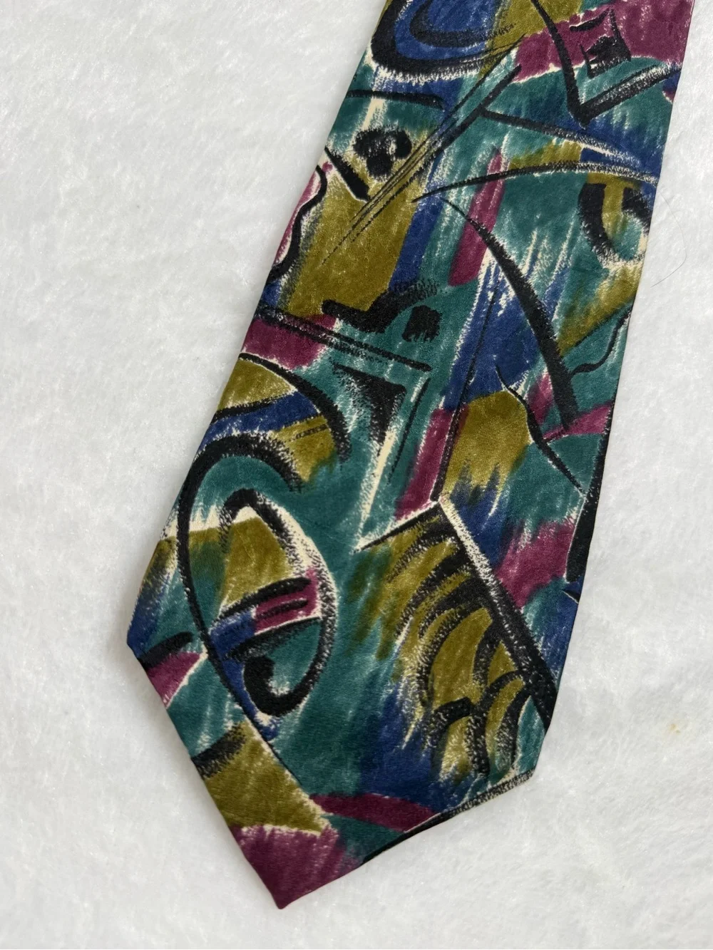 Harvé Benard Vintage 100% Silk Abstract Men’s Tie